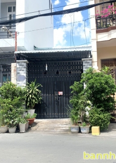 Nhà cấp 4 hẻm xe hơi 502 Huỳnh Tấn Phát, Phường Bình Thuận, Quận 7