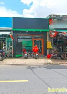 Vị trí kinh doanh sầm uất - Nhà cấp 4 mặt tiền Phạm Hữu Lầu, Quận 7