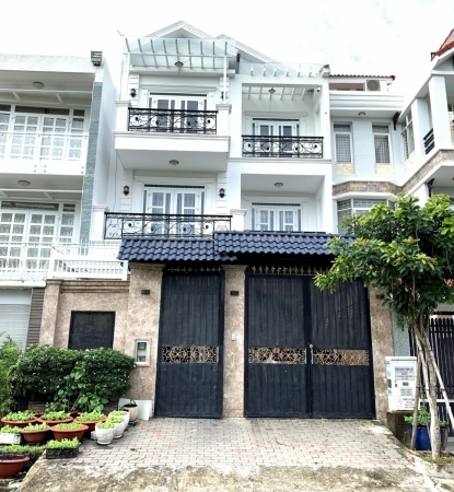 Biệt thự  hiện đại 2 lầu ST KDC Savimex, Phường Phú Thuận, Quận 7