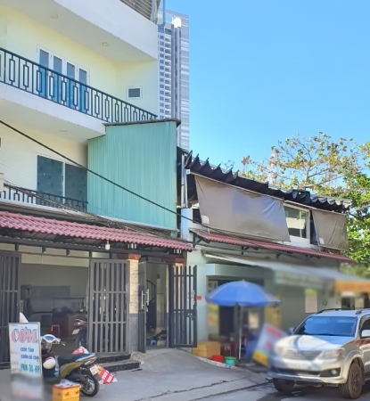 Giá siêu hot! Nhà 2 lầu mặt tiền Phan Thị Út, Phường Tân Phú, Quận 7