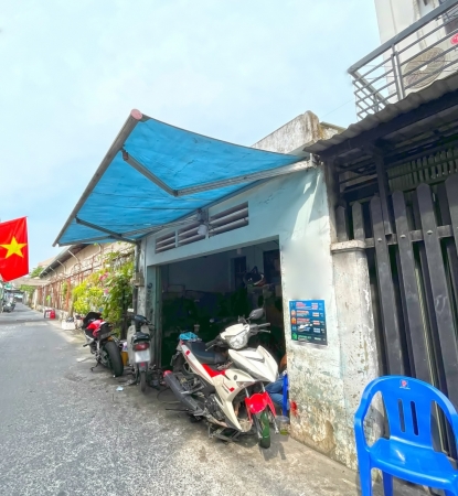Nhà cấp 4 mặt tiền HXH Huỳnh Tấn Phát, Phường Tân Thuận Tây, Quận 7