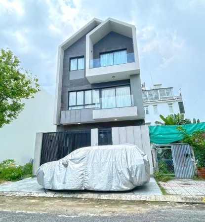 Xuất cảnh cần bán biệt thự 3 tầng view công viên KDC Ven Sông Sadeco, Quận 7