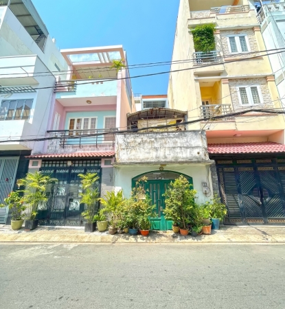 Hàng hot! Bán nhà khu Cư xá ngân hàng, Phường Tân Thuận Tây, Quận 7