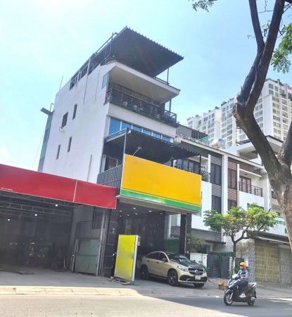 Khách sạn 4 tầng mặt tiền kinh doanh sầm uất Nguyễn Hữu Thọ