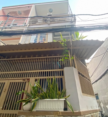 Hàng thơm - Nhà 2 lầu hẻm 861 Trần Xuân Soạn, Phường Tân Hưng, Quận 7