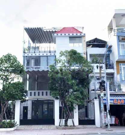 Cho thuê căn góc 2 lầu ST mặt tiền Huỳnh Tấn Phát, Phường Phú Mỹ, Quận 7