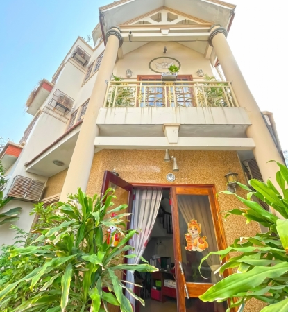 Xuất cảnh bán nhà 4 lầu ST mặt tiền HXH Huỳnh Tấn Phát, Phường Tân Thuận Tây, Quận 7