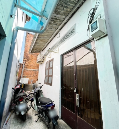 Bán nhà giá rẻ Hẻm 1283 Huỳnh Tấn Phát, Phường Phú Thuận, Quận 7