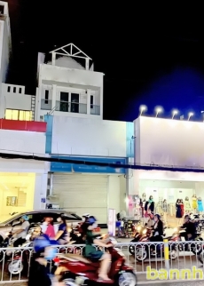 Nhà 3 tầng mặt tiền kinh doanh sầm uất Nguyễn Thị Thập, Quận 7