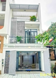 HÀNG HOT - Nhà 2 lầu ST view sông mặt tiền Đường số Phạm Hữu Lầu, Quận 7