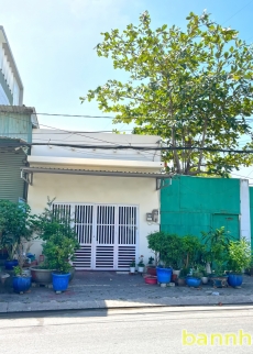 Giá tốt - Nhà cấp 4 mặt tiền Gò Ô Môi, Phường Phú Thuận, Quận 7