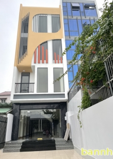 Siêu hot! Nhà 4 lầu mặt tiền KDMB Hoàng Quốc Việt, Phường Phú Thuận, Quận 7
