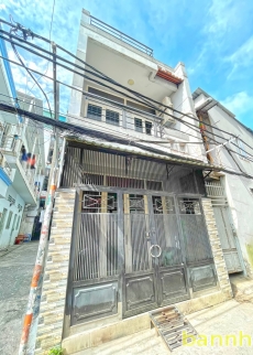 Kẹt vốn bán nhà 1 lầu hẻm 3m Huỳnh Tấn Phát, Phường Tân Thuận Tây, Quận 7