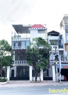 Cho thuê căn góc 2 lầu ST mặt tiền Huỳnh Tấn Phát, Phường Phú Mỹ, Quận 7
