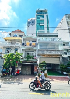 Vị trí hot! Nhà 2 lầu mặt tiền Trần Xuân Soạn, Phường Tân Hưng, Quận 7