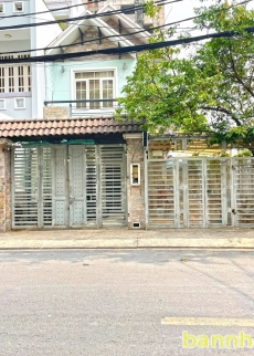 Bán đất tặng nhà 1 lầu mặt tiền Lê Thị Chợ, Phường Phú Thuận, Quận 7