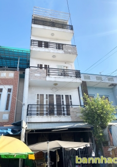 Nhà phố 3 lầu ST mặt tiền Nguyễn Văn Linh, Phường Tân Thuận Tây, Quận 7
